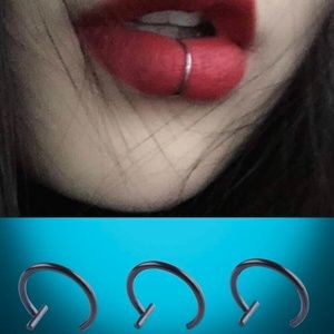 Faux Lip Ring Set